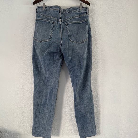 High-Waisted O.G. Straight Extra Stretch Ripped Cut-Off Jeans Women Size 14 NWT - Picture 10 of 11